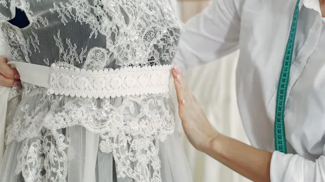 Ilustrasi Dress Brokat (Credit: prostooleh/freepik)