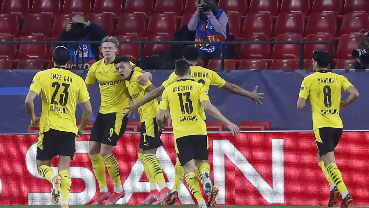 FOTO: Halaand Borong Dua Gol, Borussia Dortmund Tundukkan Sevilla