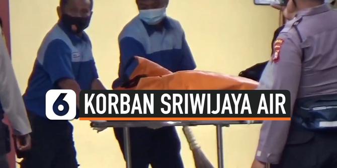 VIDEO: 22 Keluarga Korban Sriwijaya Air Menyerahkan DNA dan Data Ante Mortem ke posko DVI