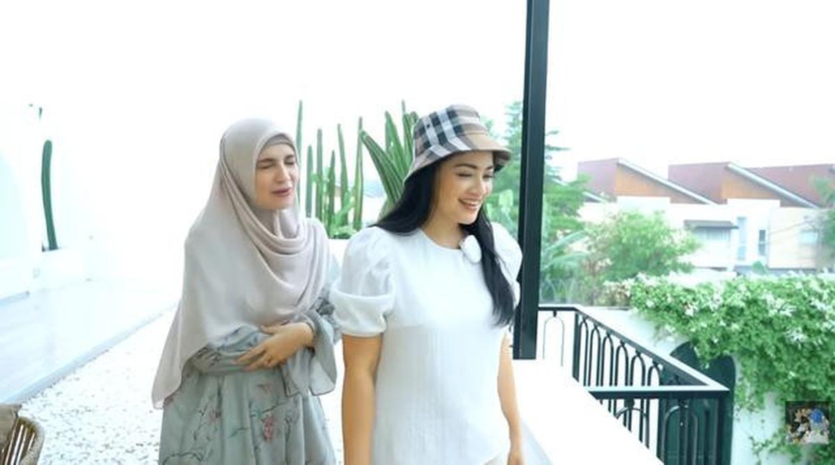 10 Potret Rooftop Rumah Shireen Sungkar, Nuansa Tropis Bali yang Bikin Betah