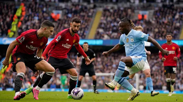 Manchester City atas Manchester United