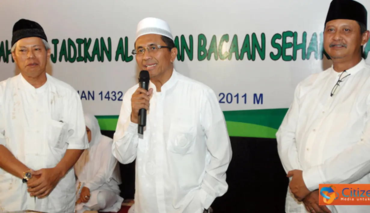Citizen6, Jakarta: Direktur Utama PLN berbincang dengan para santri pada acara PLN Gelar Khatam Al-Qur'an 1.000 kali dalam sehari, yang diselenggarakan di Mesjid Nurul Falah PLN Distribusi Jakarta dan Tangerang, Sabtu (6/8). (Pegirim: Agus T)