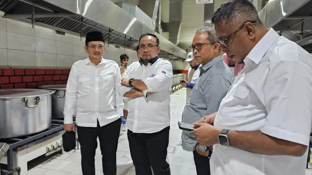 Menag Yaqut Cek Kesiapan Layanan Katering Jemaah Haji Indonesia di Makkah