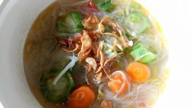 Sop Oyong Bihun Wortel