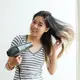 Ilustrasi menggunakan hair dryer/copyright freepik.com/pressfoto