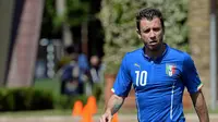 8. Antonio Cassano - Dianggap sebagai pemain masa depan Italia saat tampil apik membela Bari. Namanya kian mencuat usai mampu tampil impresif saat berseragam AS Roma. (AFP/Filippo Monteforte)