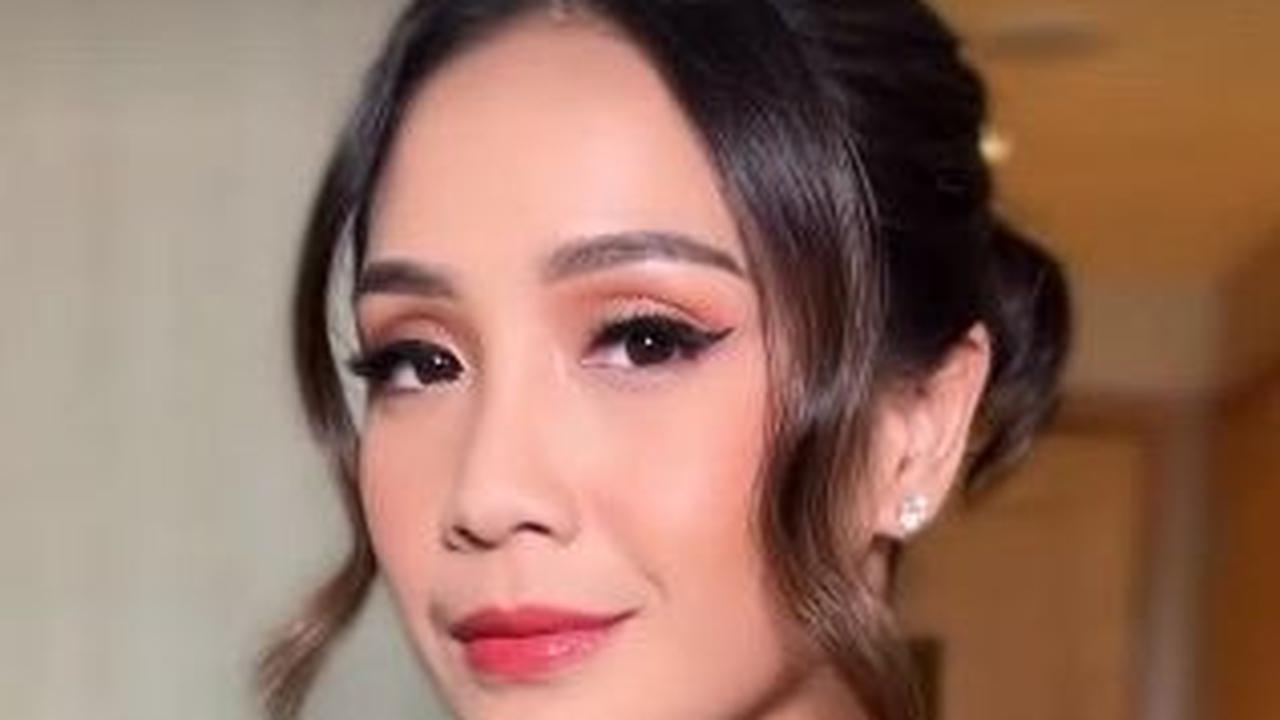 Cantiknya Nagita Slavina Bikin Raffi Ahmad Semakin Bucin, Tak Henti Cium Mesra saat Dengar Lagu Romantis