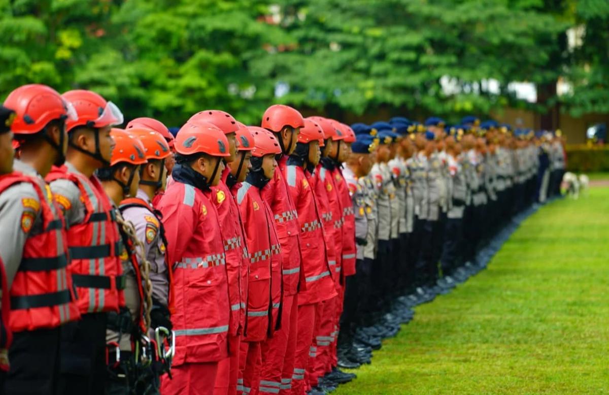 FOTO:Polri Berangkatkan Personel untuk Penanganan Bencana di Sumatera