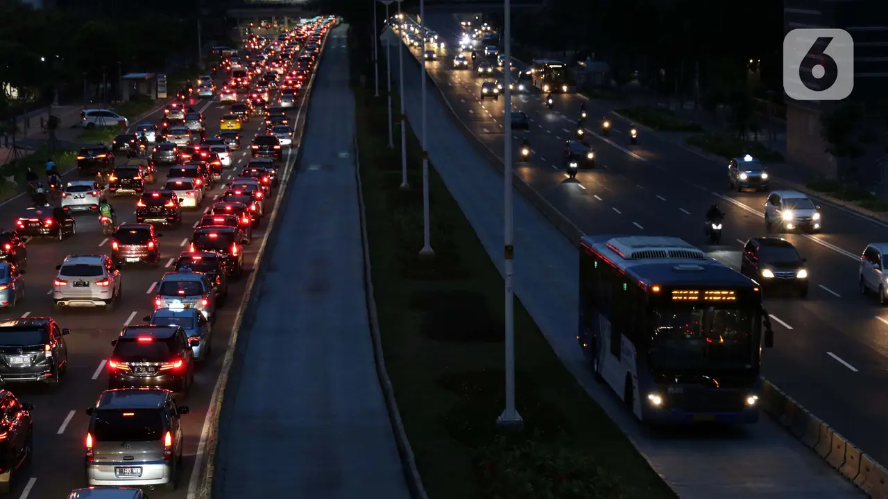 Jakarta Menuju Kenormalan Baru