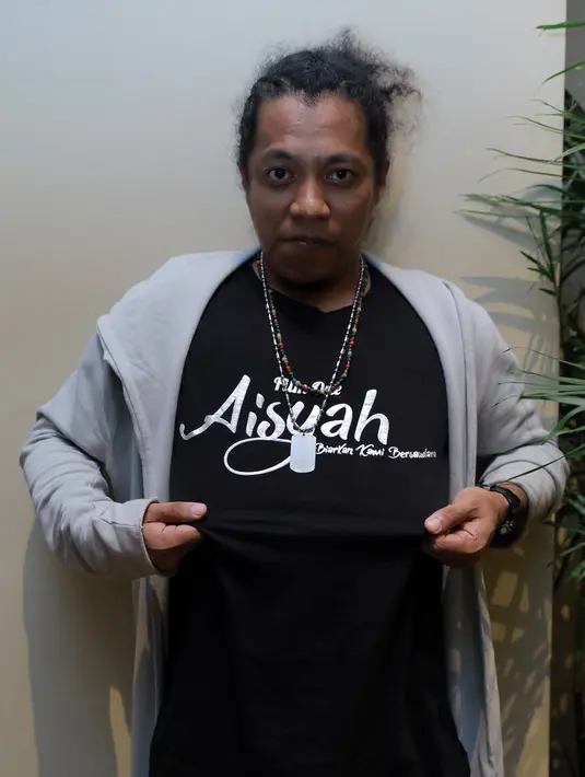 Sebagai jebolan ajang pencarian bakat lewat Stand Up Comedy Indonesia juara 3, tentu saja  ia sulit melepaskan komedinya yang selama ini telah melekat. (Adrian Putra/Bintang.com)