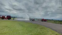 Sebanyak 4 pesawat Super Tucano tiba di Malang (Liputan6.com/Zainul Arifin)