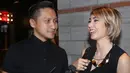 Suami Fenita Arie ini rela untuk tidak mengejar setoran di malam pergantian tahun baru demi bisa berkumpul bersama keluarga tercinta. Namun meski ia harus bekerja, Arie Untung tetap mengajak keluarganya. (Andy Masela/Bintang.com)