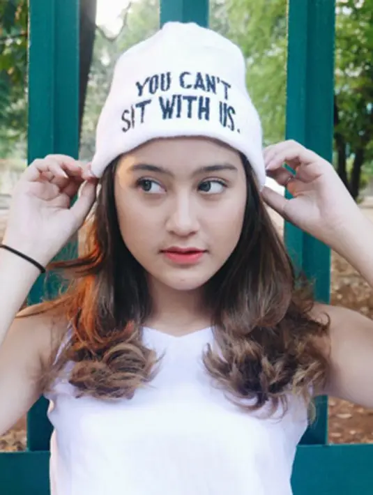 Jelas saja kecantikan yang dimiliki Salsha rupanya buat hati Aldi CJR jatuh cinta. (viainstagram@salsahabillaadr/Bintang.com)