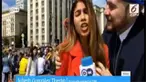 Seorang reporter cantik salah satu tv Jerman, mengalami pelecehan saat sedang melakukan live report.