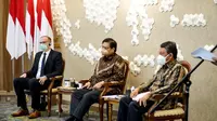Menko Perekonomian Airlangga Hartarto menghadiri peluncuran laporan Tinjauan OECD terhadap Pembiayaan dan Investasi Energi Bersih Indonesia (dok: humas)