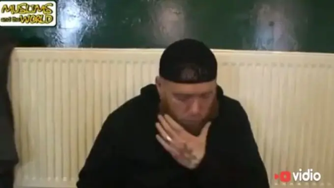 Haru, Mantan Musisi Metal Ini Temukan Kesejukan Dalam Islam