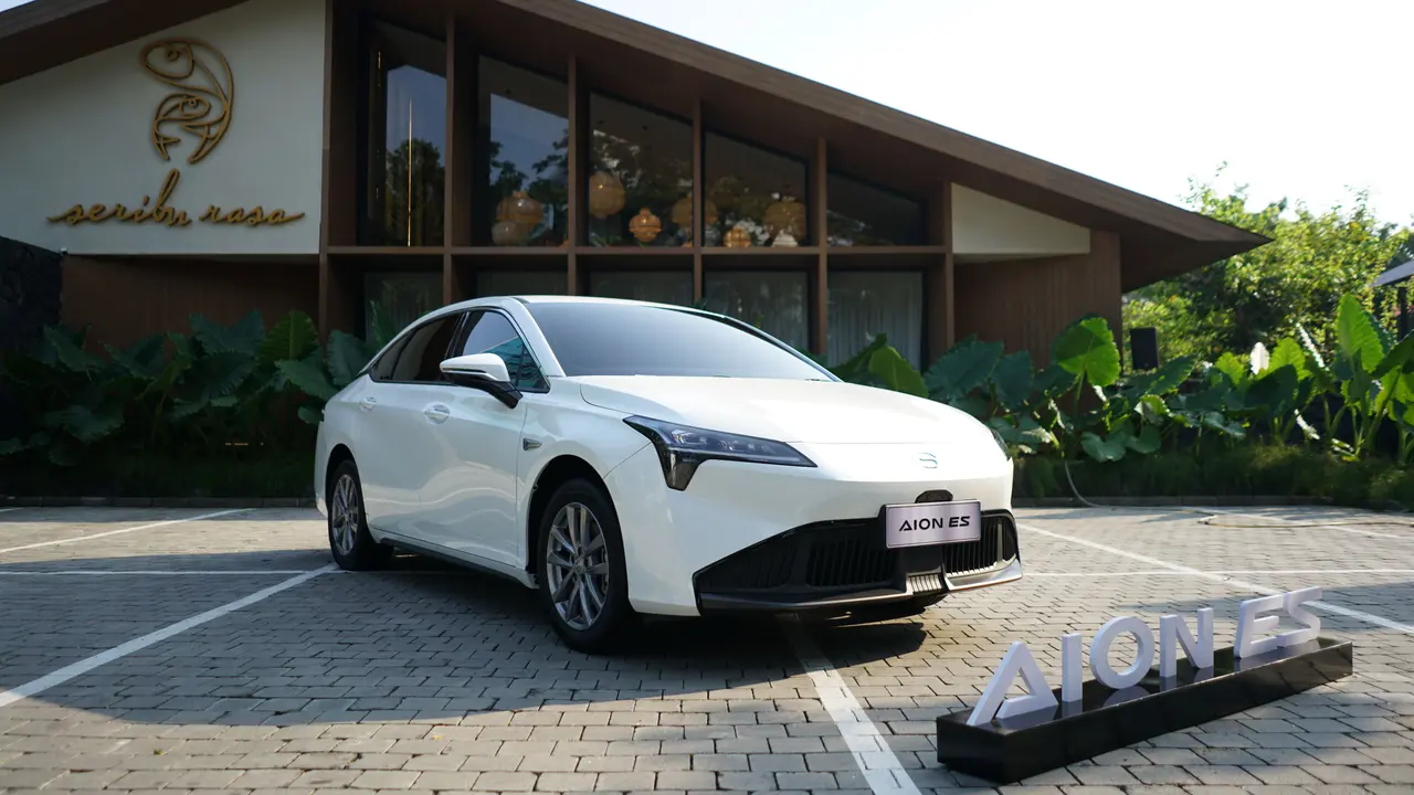 Sedan Listrik Aion ES Dibanderol di Bawah Rp 400 Juta (ist)