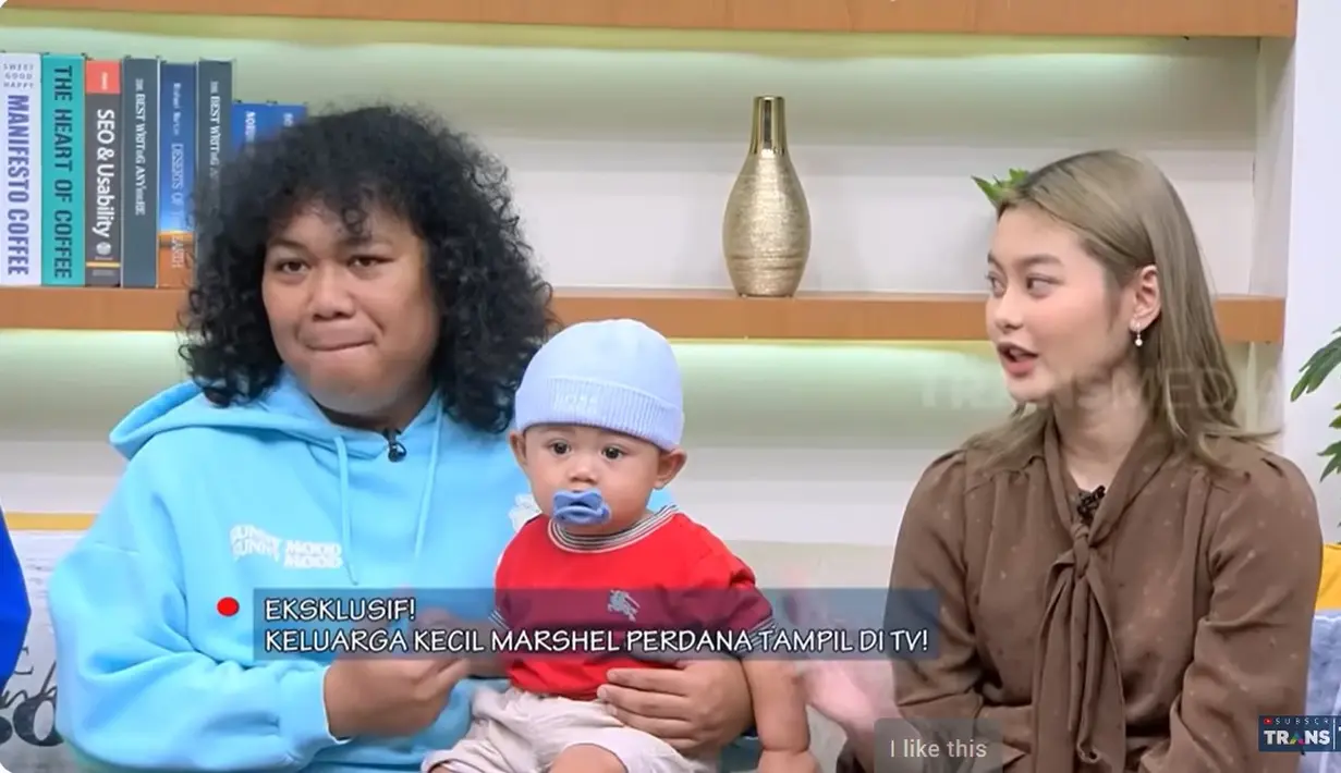 Tidak lagi baperan seperti hamil anak pertama, sedangkan kali ini ia mengaku sudah lebih terserah. "Yang ini, ya terserah deh mau pulang jam berapa," kata Cesen dilansir dari Trans7 Official. [Youtube/TRANS7 OFFICIAL]