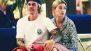 "Justin sangat menyukai Hailey karena miliki banyak waktu untuknya," ujar seorang sumber. (TheCut)