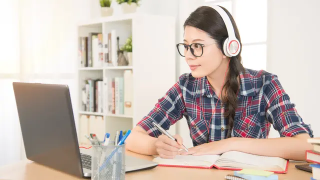 Jadi Perempuan Berdaya di Tengah Situasi Tak Terduga, Yuk Bikin Langkahmu #TakTerhentikan