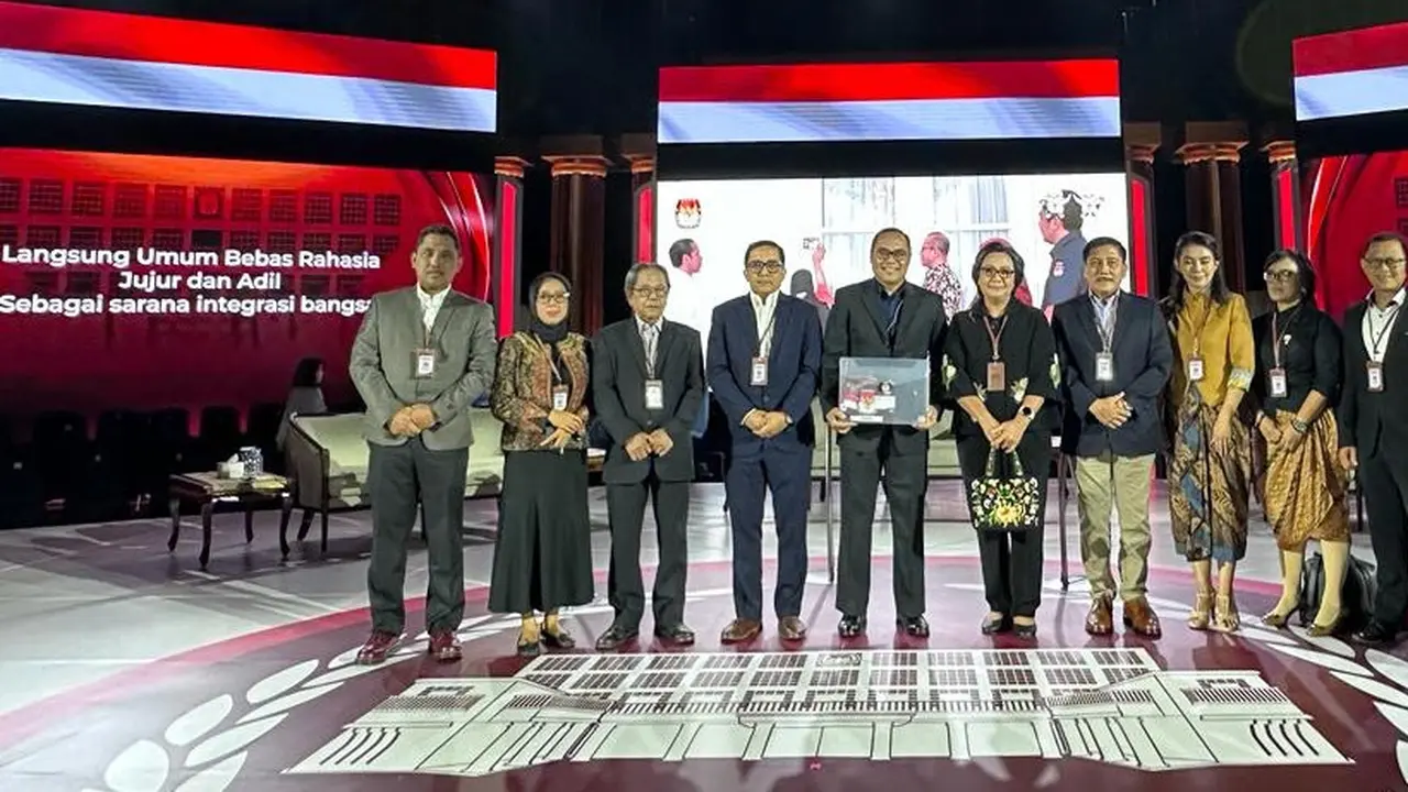 Dr. Ian dan panelis lainnya dalam Debat Capres 2024 pada Minggu, 07 Januari 2024. (Liputan6.com/ ist)