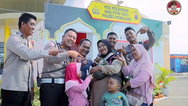 Sudah sampai Jakarta, Pemudik Balik ke Pemalang Gara-gara Kucing Ketinggalan. (Dok: TikTok @polres_pemalang)