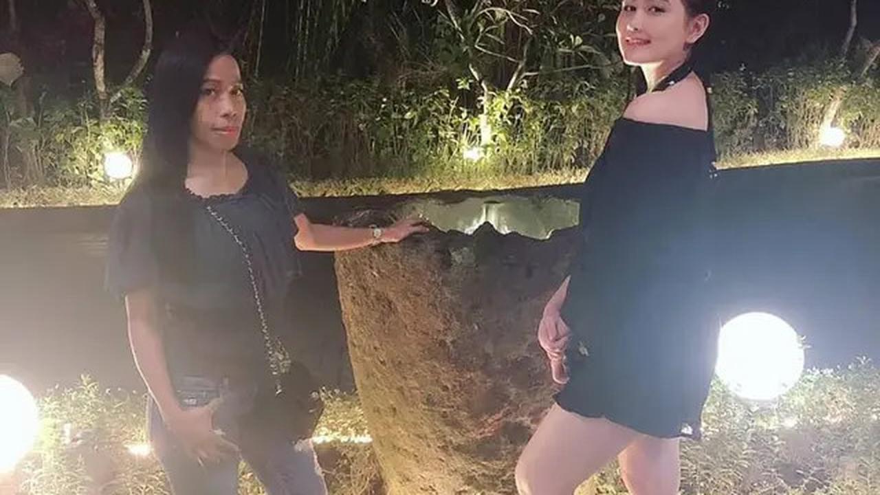 7 Potret Jadul Kebersamaan Talitha Curtis dan Ibunda, Penampilannya Curi Perhatian