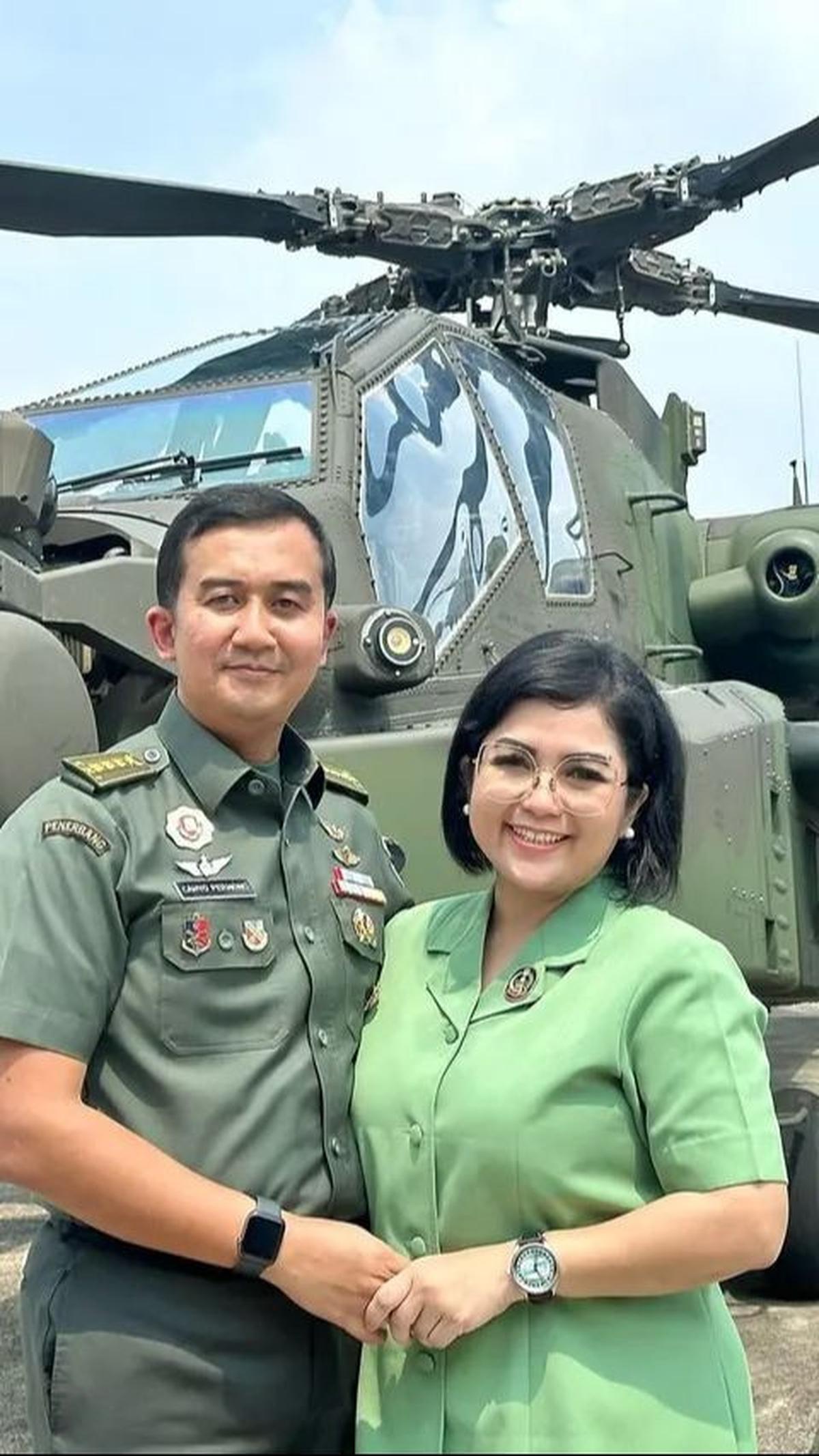 Joy Tobing, setelah menikah dengan Kolonel TNI Cahyo Permono, otomatis menjadi ibu Persit.