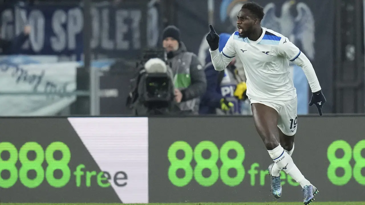 Foto: Sengitnya Laga Lazio Vs Napoli di Liga Italia, Berakhir dengan Skor 2-2
