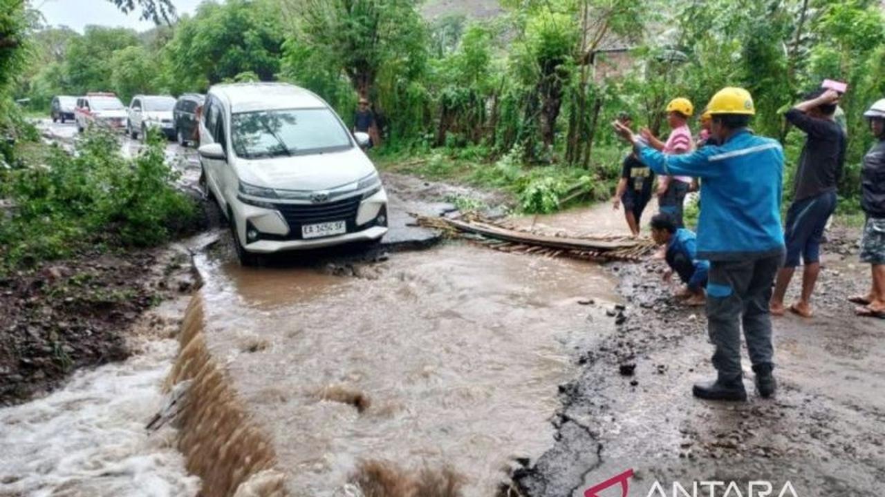 Banjir Dompu: Dua Desa dan Akses Jalan Terputus Akibat Hujan Lebat