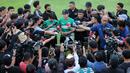 <p>Pelatih Timnas Indonesia, Shin Tae-yong menjawab pertanyaan para wartawan saat sesi latihan di Lapangan A Gelora Bung Karno (GBK), Senayan, Jakarta Pusat, Kamis (15/6/2023) sore WIB. Latihan dilakukan sebagai persiapan menghadapi Timnas Argentina pada laga persahabatan FIFA Matchday, 19 Juni 2023 di Stadion Utama Gelora Bung Karno. (Bola.com/Bagaskara Lazuardi)</p>