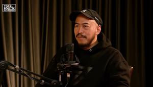 Pandji Pragiwaksono jadi bintang tamu di podcast Total Politik. (dok. tangkapan layar YouTube Total Politik)