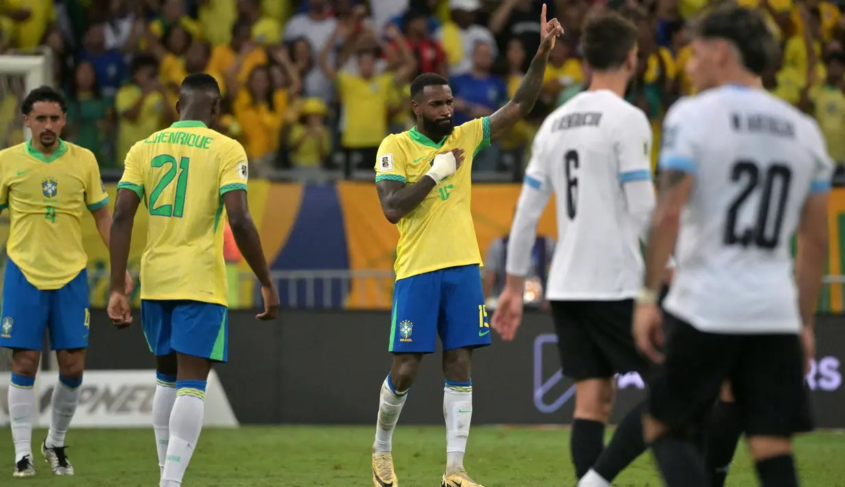 Pada menit 62, Gerson berhasil menjebol gawang Uruguay. Gol Gerson menjadi penyeimbang sekaligus menyelamatkan Selecao dari kekalahan. (NELSON ALMEIDA/AFP)