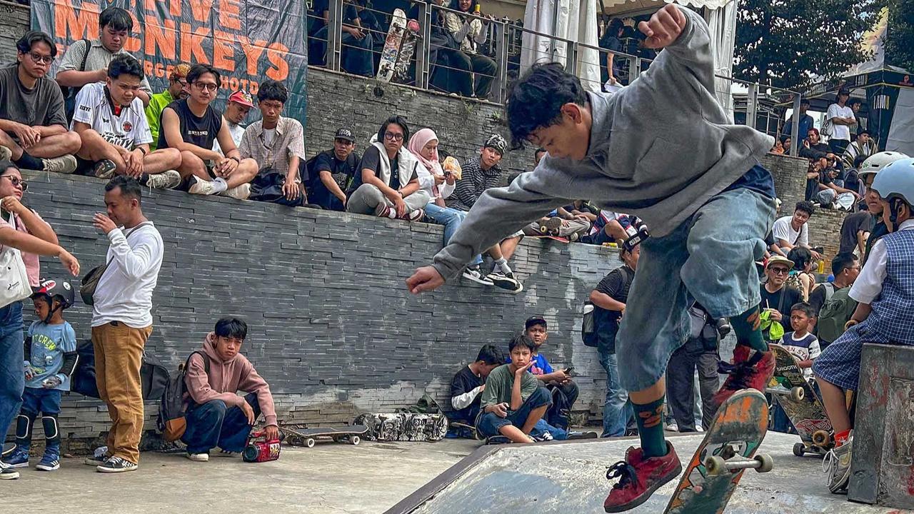 FOTO: Ratusan Skater Ramaikan Perayaan Hari Skateboard Sedunia di Jakarta