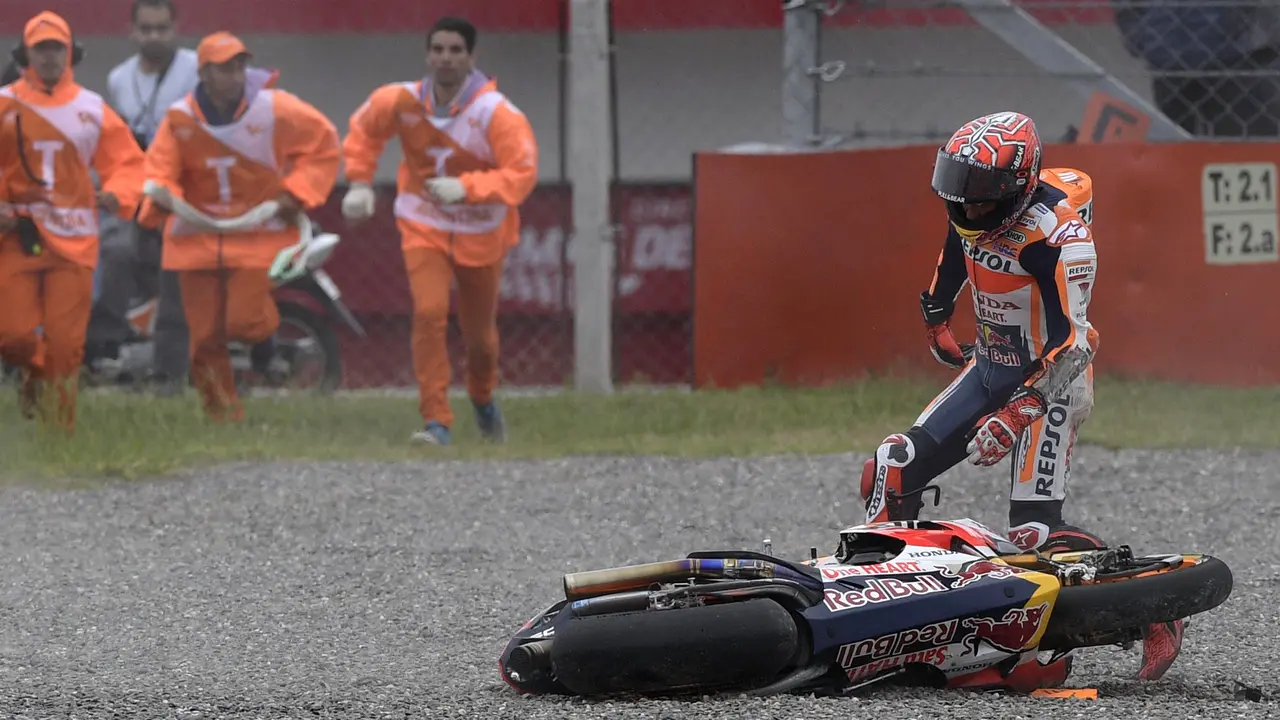 Marc Marquez Jatuh-AP-AFP-20170409