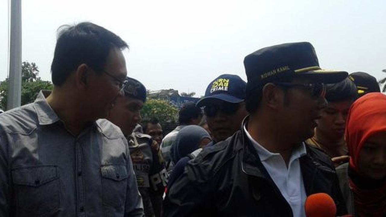Persib cetak gol kedua, Kang Emil lompat-lompat di depan Jokowi
