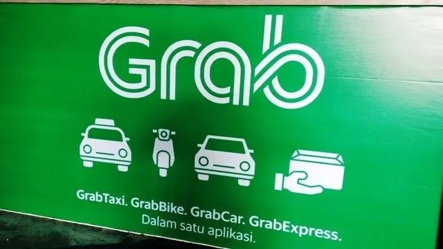 Penyedia aplikasi transportasi online, Grab Indonesia, menyatakan akan mendorong armada yang menjadi mitranya untuk mendapatkan izin. Hal ini mengacu pada Undang-Undang Nomor 22 Tahun 2016 tentang Lalu Lintas Angkutan Jalan.