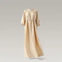 Kaftan Satin Minimalis. Qwen.Ai