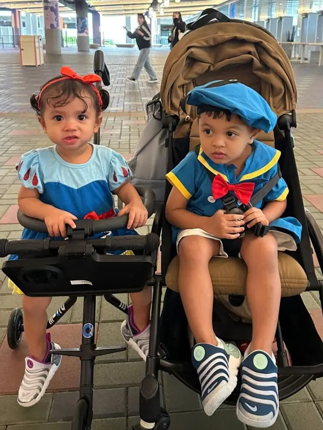 11 Potret Liburan Keluarga Arief Muhammad ke US, Rayakan Ulang Tahun Baim di Disneyland