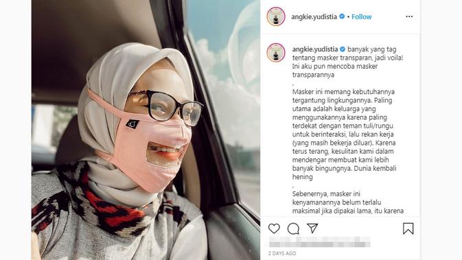 Staf khusus milenial Presiden Joko Widodo, Angkie Yudistia mengenakan masker transparan yang memudahkan teman tuli untuk berkomunikasi. (dok. Instagram @angkie.yudistia/https://www.instagram.com/p/B_Gw6J9p2bd/?hl=en/Putu Elmira)
