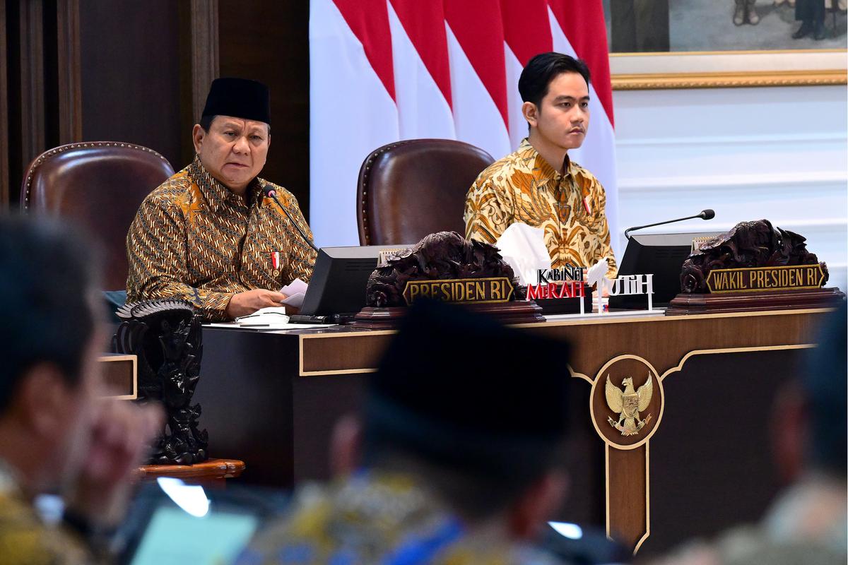 Prabowo-Gibran pimpin sidang kabinet perdana