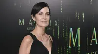 Carrie-Anne Moss menghadiri Pemutaran Perdana Film "The Matrix Resurrections" Red Carpet AS di The Castro Theatre pada 18 Desember 2021 di San Francisco, California. (STEVE JENNINGS / GETTY IMAGES NORTH AMERICA / GETTY IMAGES VIA AFP)