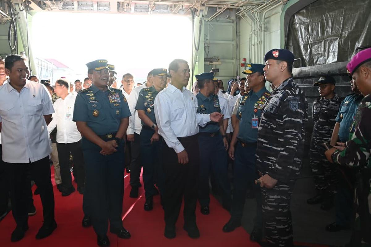 Kebut Penanganan Pascabencana Alam Sumatra, Satgas Zeni Marinir TNL AL Diberangkatkan