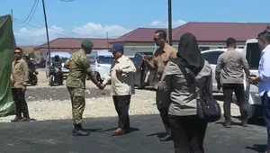 Prabowo Tiba di Nagekeo, Tinjau Dampak Gempa NTT
