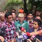 Calon Wakil Gubernur DKI Jakarta nomer urut dua Djarot Saiful Hidayat meminta masyarakat tidak mencampur adukan urusan pilkada dengan agama.