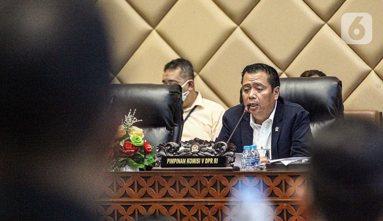 "Tentu ini menjadi suatu hal yang baik (penanganan arus mudik dan balik tahun 2023) tetapi tidak cukup di situ. Kami akan improve apa-apa saja yang kurang hingga saat mudik tahun depan tidak terdapat masalah-masalah yang berarti," kata Menhub. (Liputan6.com/Faizal Fanani)