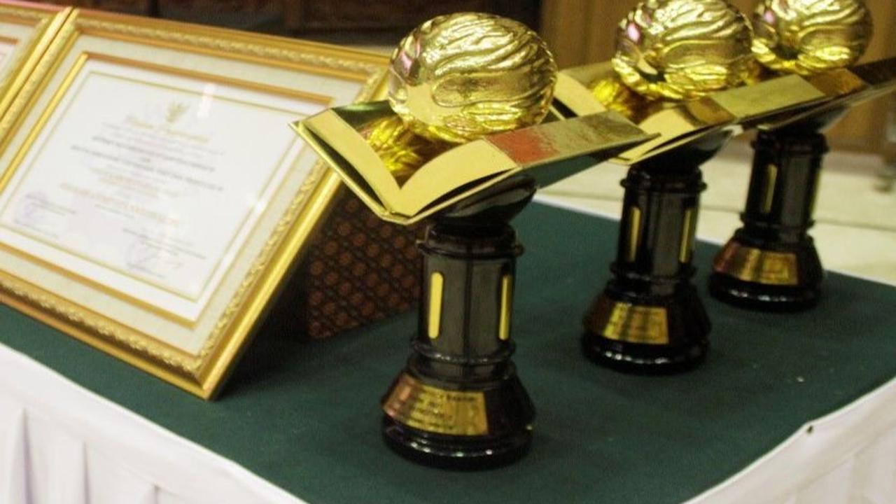 Sebanyak 124 sekolah di Jawa Timur meraih penghargaan Adiwiyata dari Kementerian Lingkungan Hidup dan Kehutanan (KLHK). Jumlah ini jadi yang terbanyak se-Indonesia.