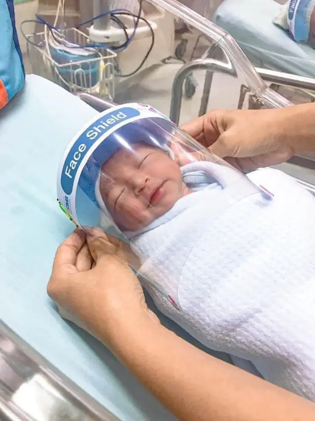Cegah Terinfeksi Corona, Bayi Baru Lahir di Thailand Dipasangi Pelindung Wajah