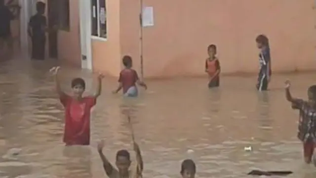 Banjir Cilegon, Jalur Menuju Anyer Putus