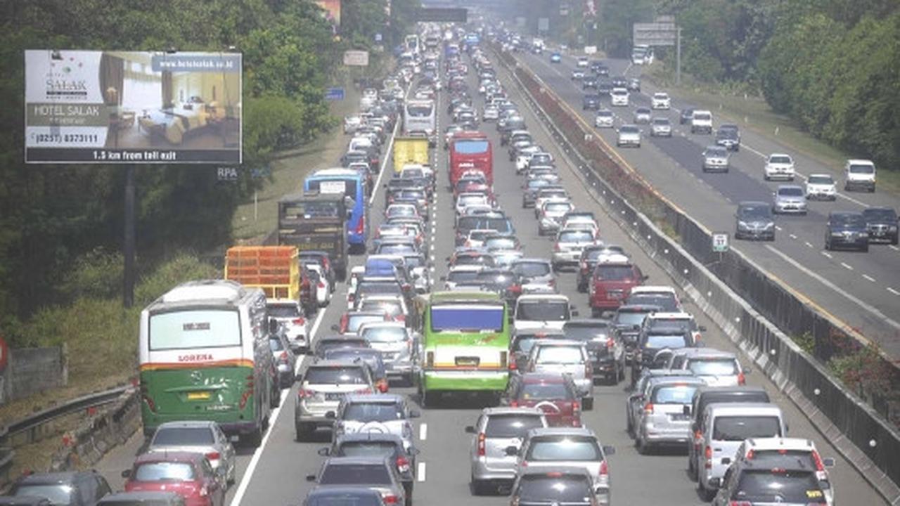 Libur Lebaran, Tol Jagorawi arah Puncak macet parah hingga 20 km
